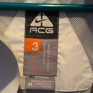 Nike ACG FitStorm white jacket